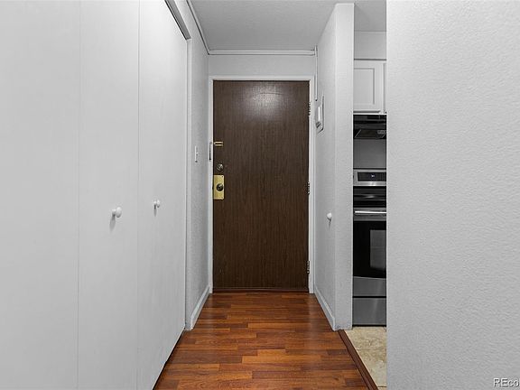 4th image of 209 E Highline Circle #302