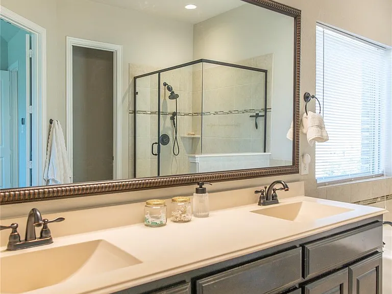 638 Brook Dr — Photo 26