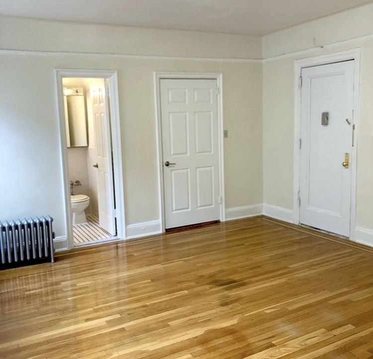 2nd image of 4309 47th Ave APT 6L