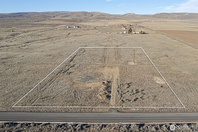 2nd image of 4 Road 13 NW