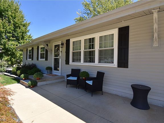 3rd image of 671 Meadowland Dr