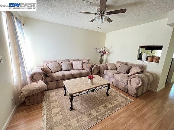 2nd image of 2300 Sycamore Ln APT 5