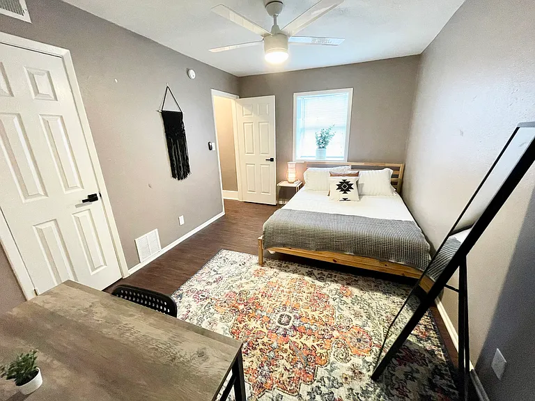 2413 Mission Hill Dr #C — Photo 25