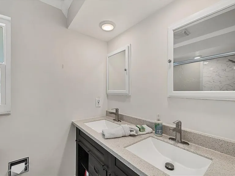 5585 Contento Dr — Photo 11