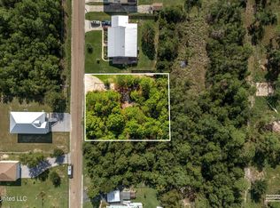 129 Lafitte Dr, Waveland, MS 39576