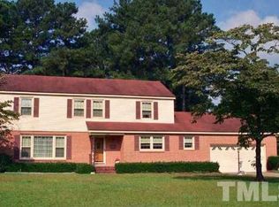 804 S Crescent Dr, Smithfield, NC 27577