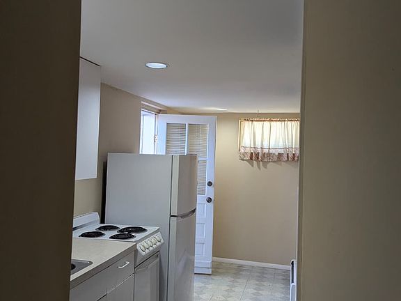 2nd image of 118 Carol Rd