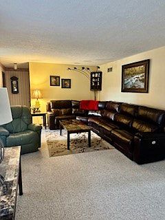 4th image of 1101 Brookshire Dr