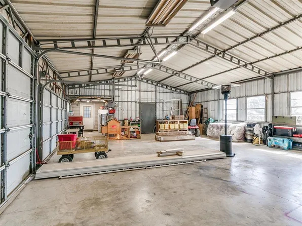 106 Englebretson Ln, Tuttle, OK 73089
