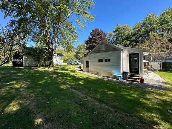 4th image of 1262 Sanford Road