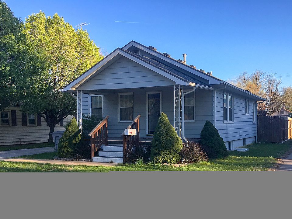 1st image of 413 E 5th St