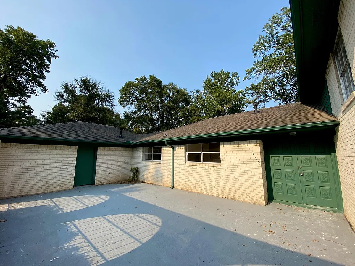 Building Photo - 410 Cordell Dr