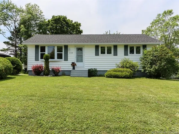 203 Summit Dr, Saint John, NB E2J 3M1