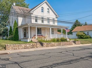 544 Dotts St, Pennsburg, PA 18073