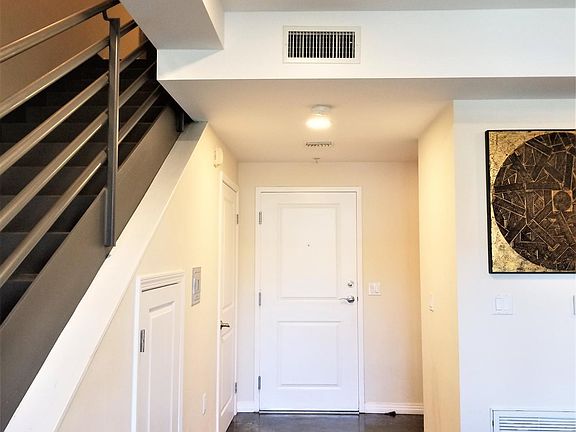 5th image of 125 N Raymond Ave Unit 208