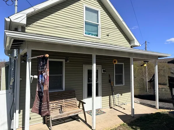 344 Jefferson St, Carbondale, PA 18407
