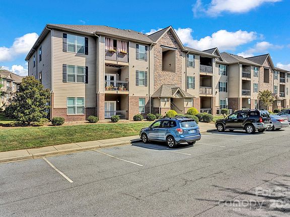 2nd image of 91 Brickton Village Cir #102
