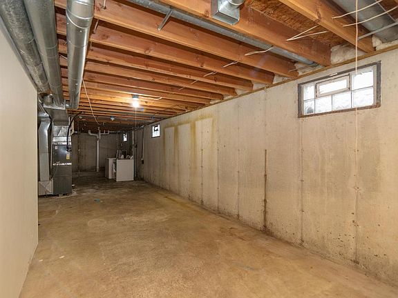 3rd image of 6738 W Mill ROAD #6740