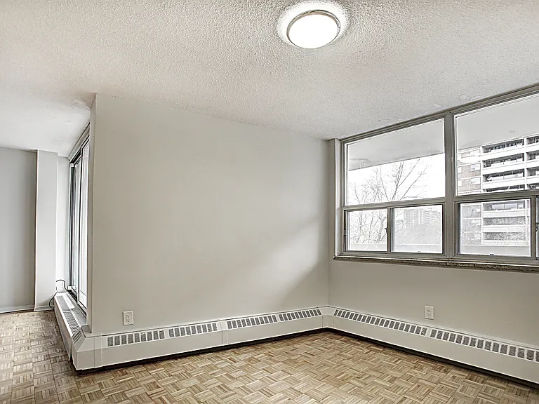 10 Yorkwoods Gate — Photo 12