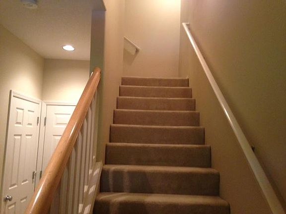 2nd image of 6022 NE Maidstone St