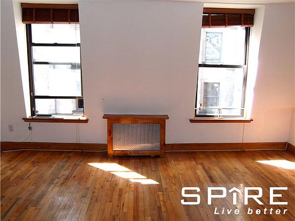 4th image of 11 W 73rd St #5A