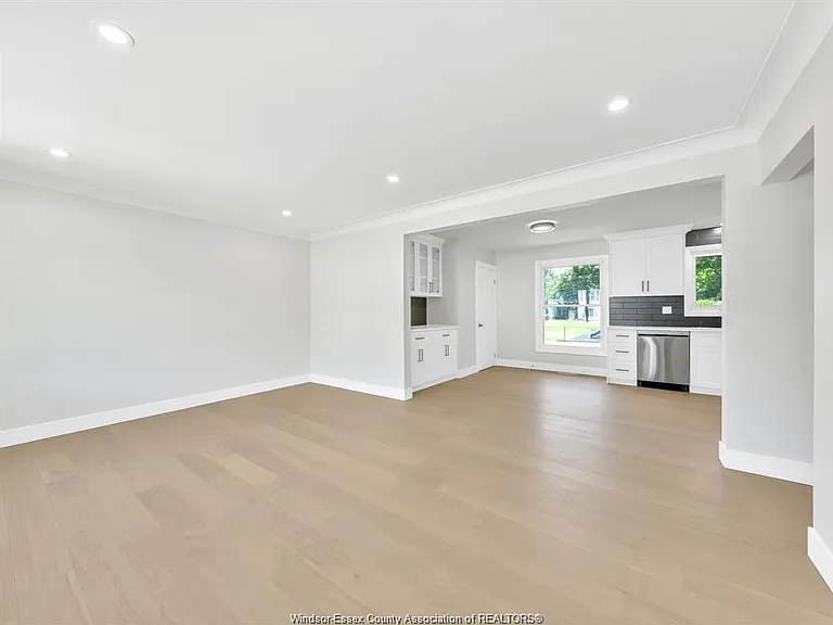 2445 Todd Ln — Photo 2