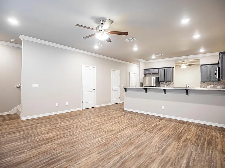 101 N Allen St — Photo 18