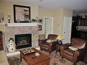 3rd image of 8019 Canterbury Dr