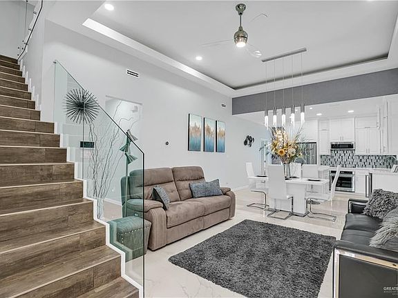 4th image of 2219 Corales St