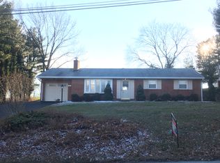 79 Hossler Rd, Manheim, PA 17545