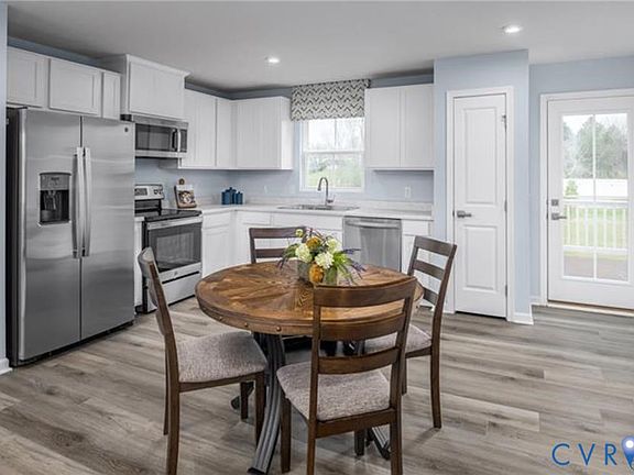 5th image of 213 Hackberry Dr