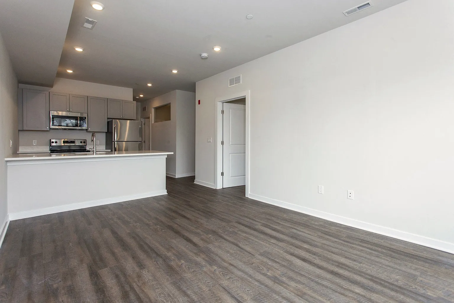 3604-3608 Haverford Ave #303 photo 1