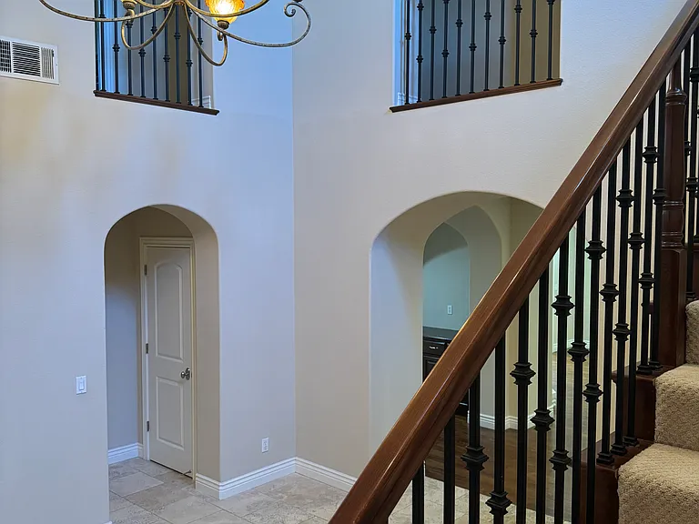 7056 Emerson Ln — Photo 5