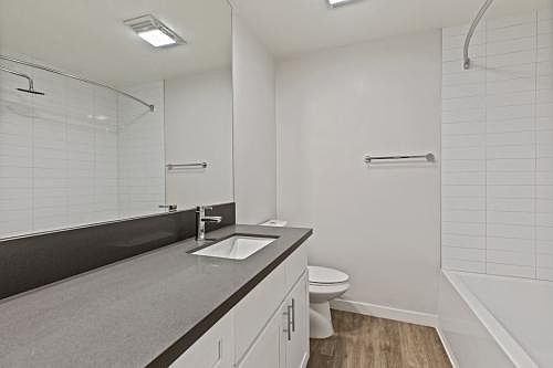 4th image of 1945 S Garth Ave #525880a71