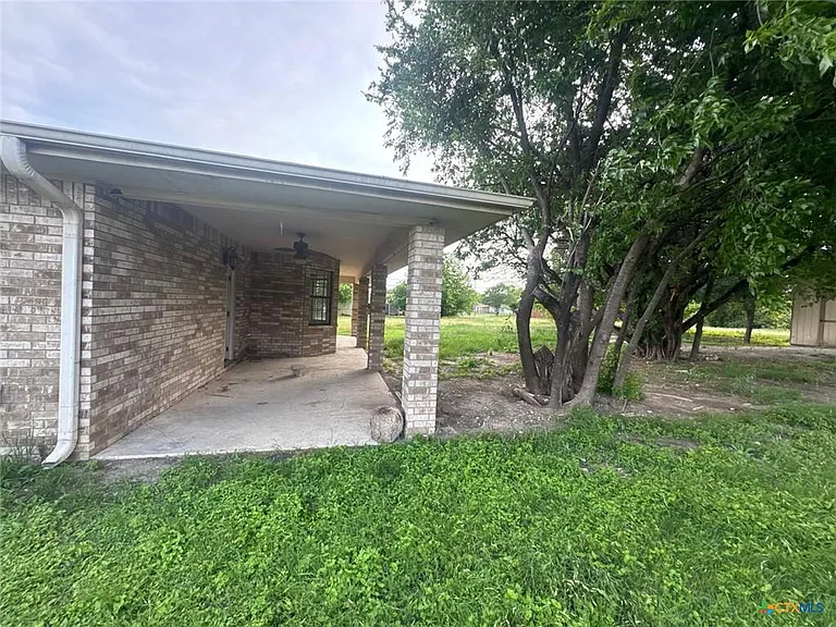 2311 Old FM 440 Rd — Photo 26