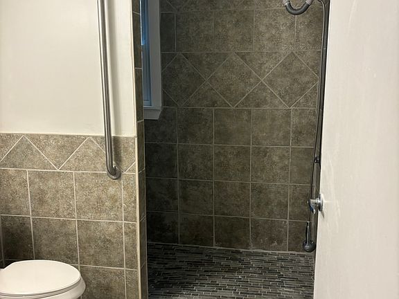 2nd image of 3518 Tracy Ave