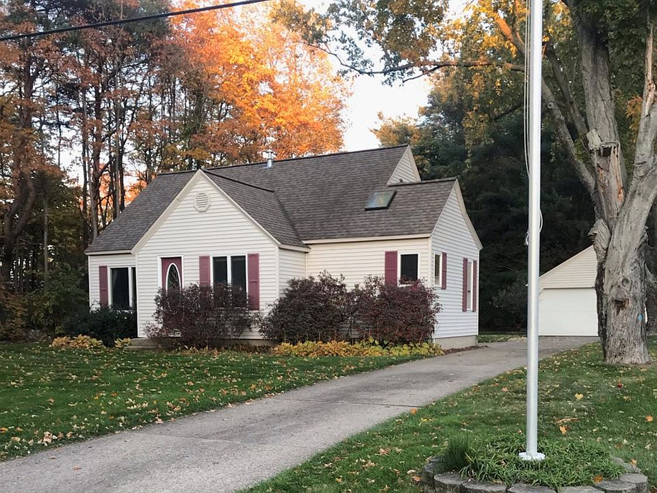 1st image of 217 N 160th Ave