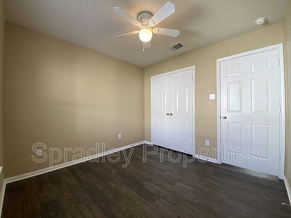 5th image of 622 Sugar Brook Dr