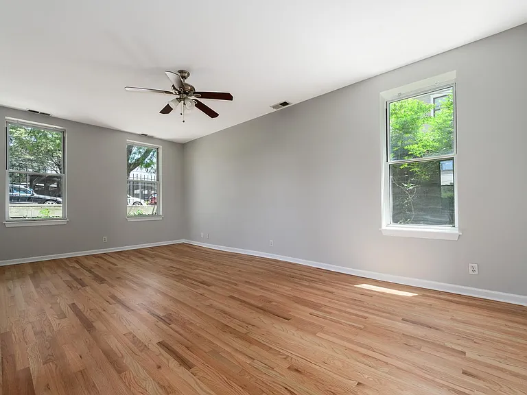 1530 N Throop St #1 — Photo 5