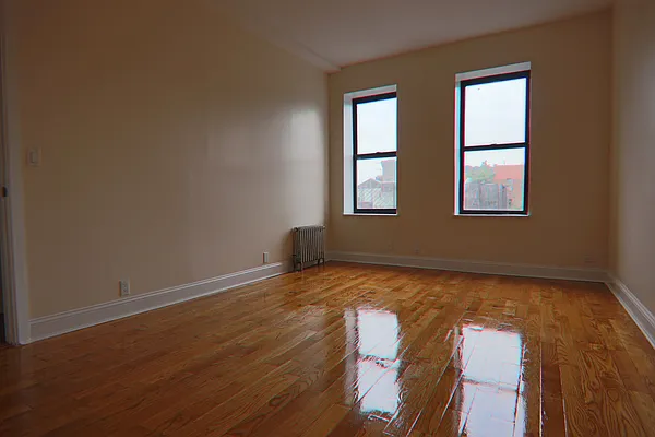 Rented by PMG Real Estate  | media 10