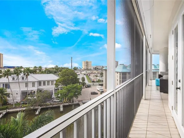 400 Flagship Dr, Naples, FL