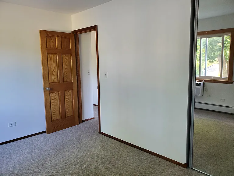 207 N Main St — Photo 9