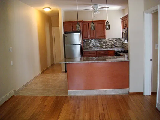 Rented by Avanguard Realty Corp | media 14