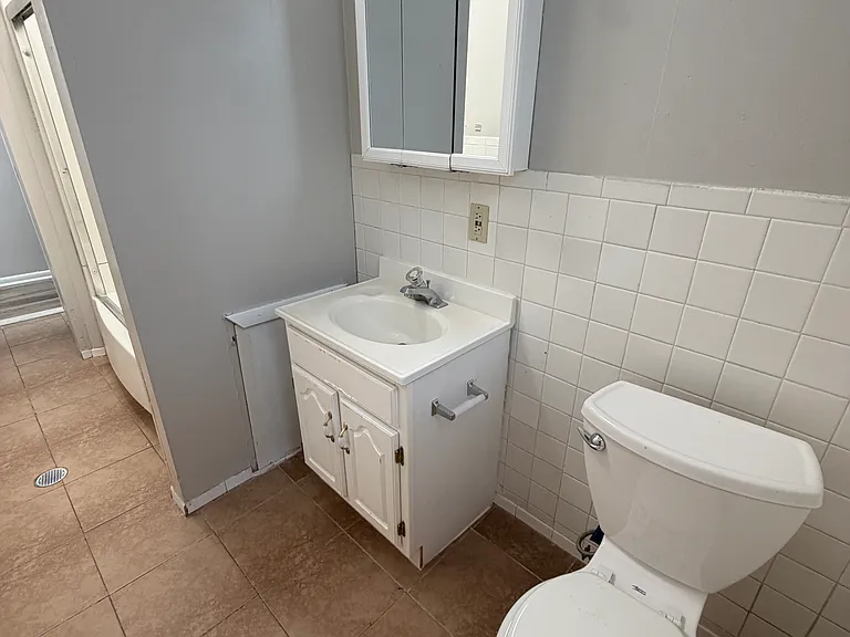 219 S 41st St #B — Photo 27