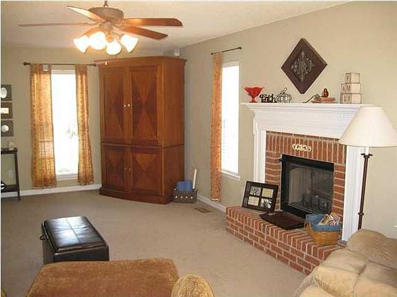 4th image of 7040 Buttercup Ln