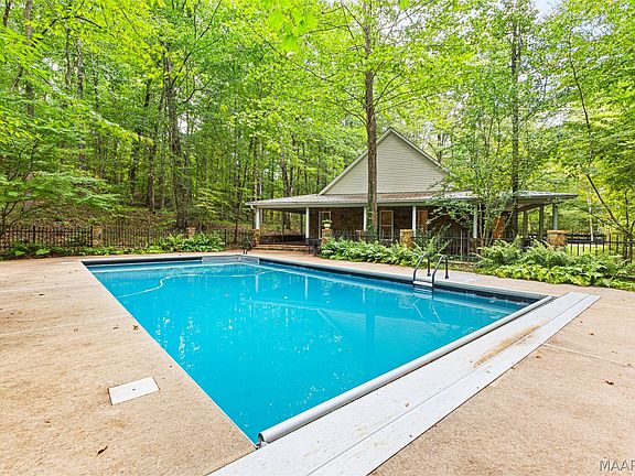 3rd image of 37 Trotters Mill Rd