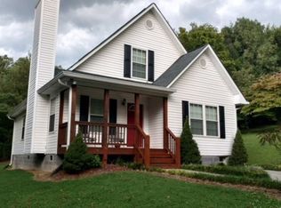 105 Latonia Dr NE, Dalton, GA 30721