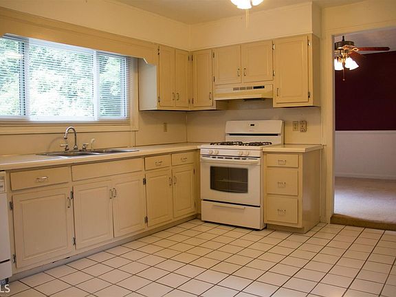 4th image of 2281 Goodrum Ln