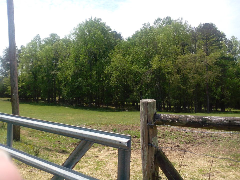 1st image of Emerald Ln