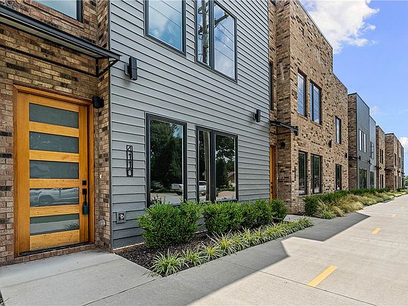 2nd image of 4110 W Olive St
